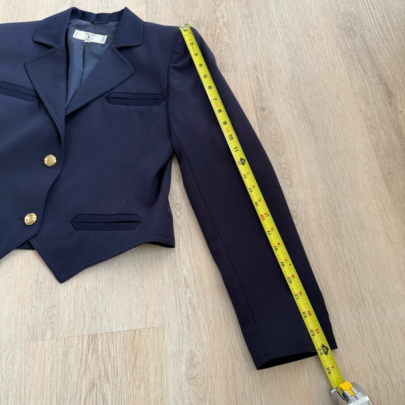 Vintage Valentino Miss V Navy Cropped Blazer with Gold Buttons - Picture 6 of 11